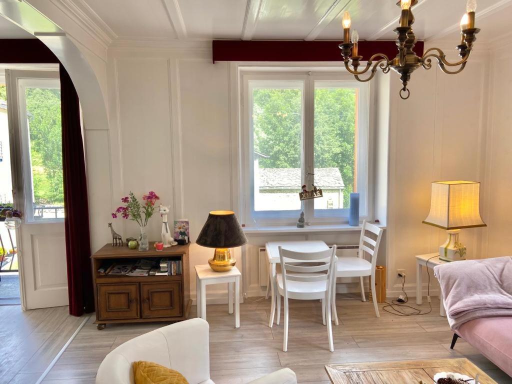 Bed and Breakfast Chasa Sassalbo à Poschiavo Extérieur photo