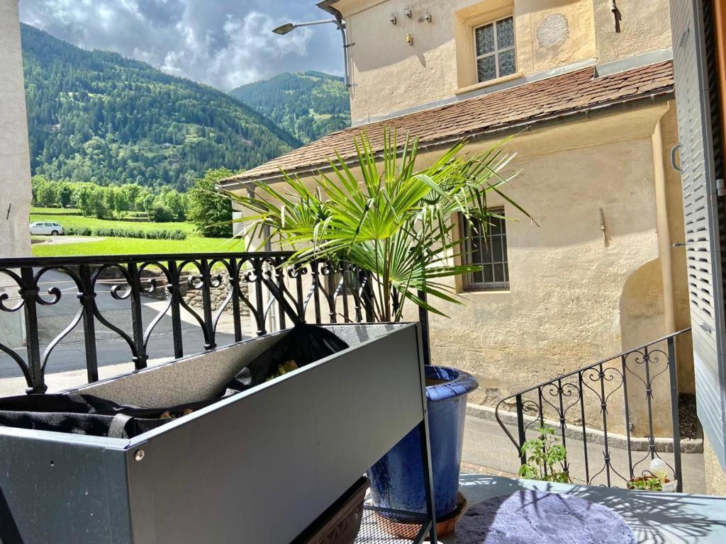 Bed and Breakfast Chasa Sassalbo à Poschiavo Extérieur photo